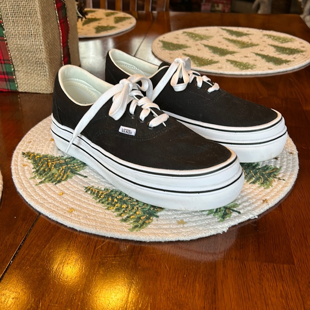 Vans Platform Sneakers size women’s 9 men’s 7.5 in black